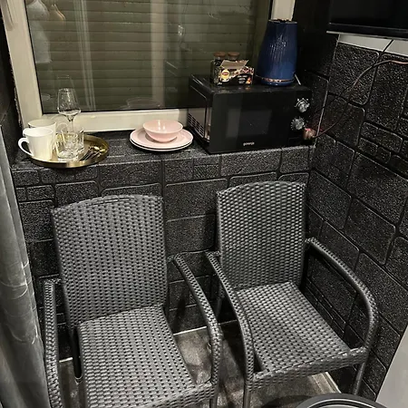 B&m Romantic Self Check-in *